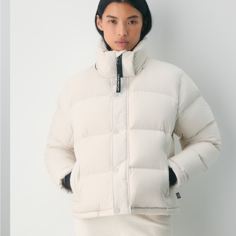Aritzia Super Puff Women's white Puffer Jacket size small